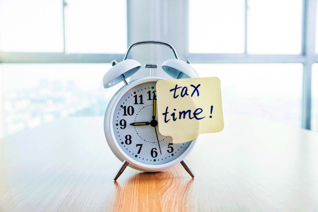 alarm clock indicating tax time
